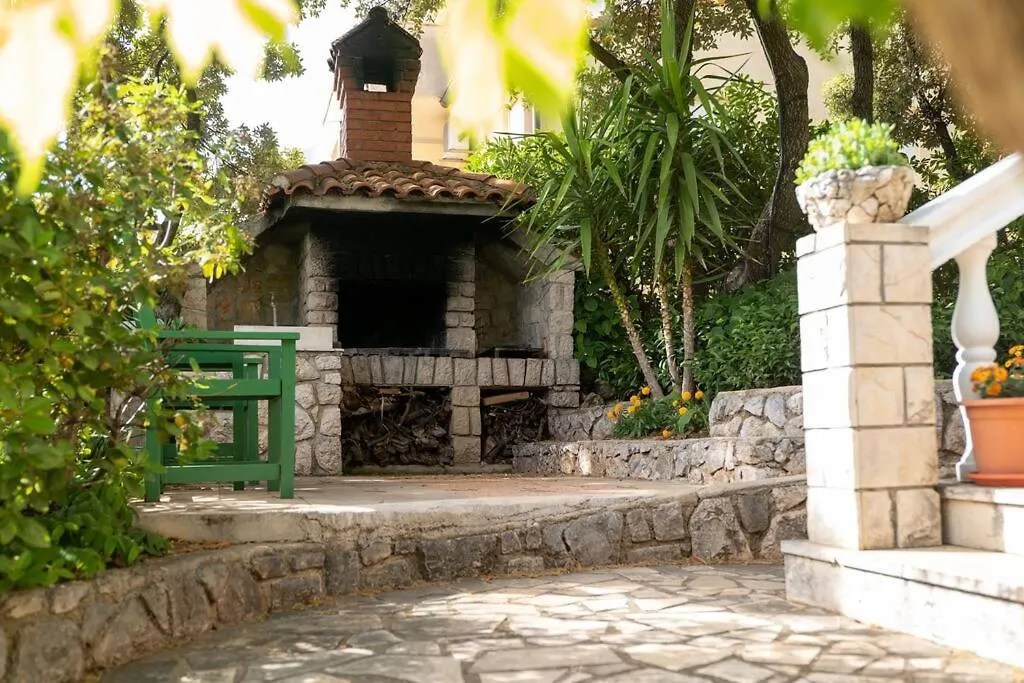 Holiday home Quaint 2 Bedroom Apartment Mandre
