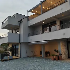 Apartament Divi Sunset View, Mandre